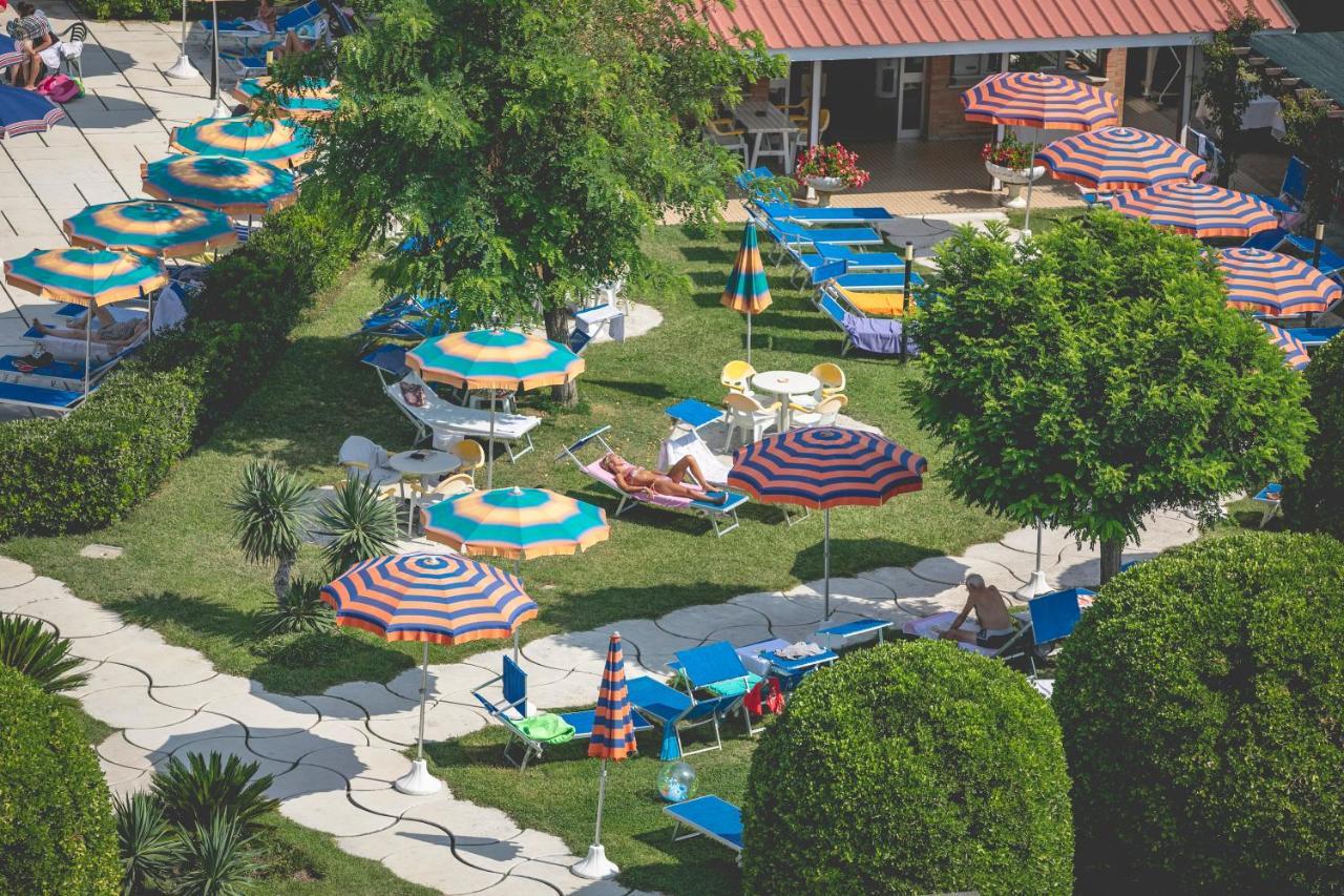 Hotel Baya - In Centro, Sul Mare Milano Marittima Exterior foto