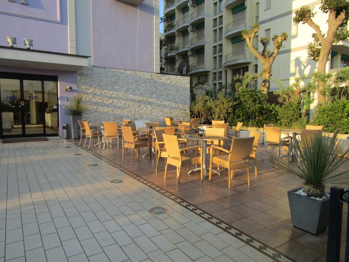 Hotel Baya - In Centro, Sul Mare Milano Marittima Exterior foto